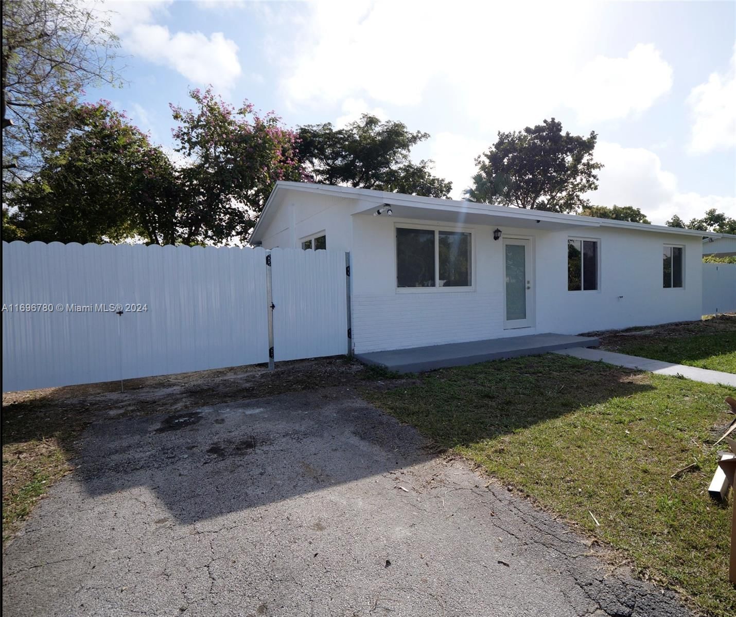 Real estate property located at 11460 196th Ter, Miami-Dade, SO MIAMI HEIGHTS ADDN V, Miami, FL