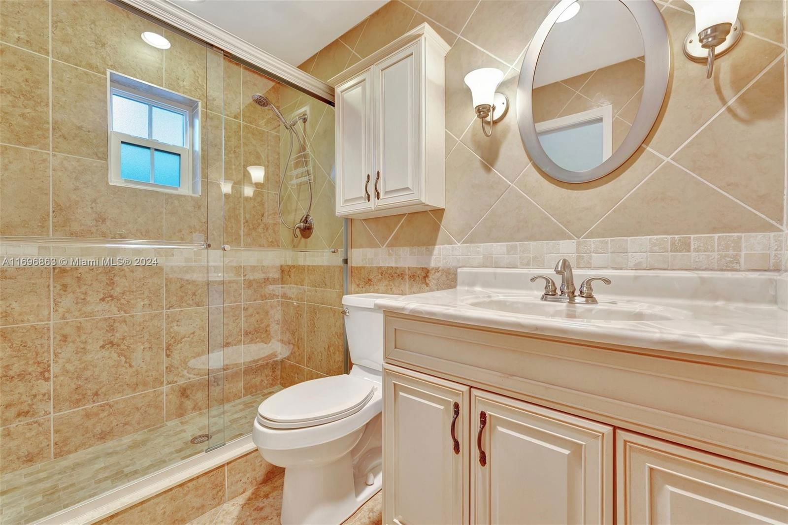 Real estate property located at 221 9th Ave #102, Broward, Pompano Place Condo, Pompano Beach, FL