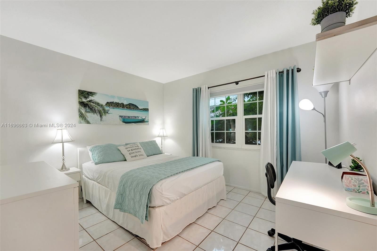 Real estate property located at 221 9th Ave #102, Broward, Pompano Place Condo, Pompano Beach, FL
