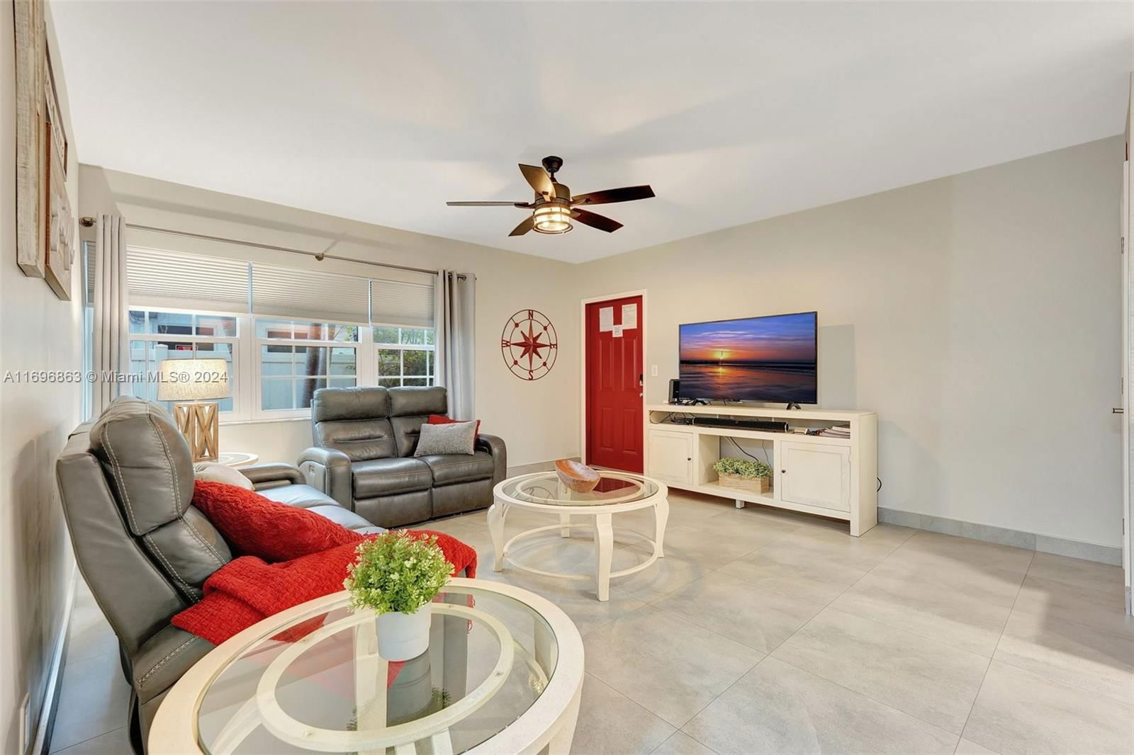 Real estate property located at 221 9th Ave #102, Broward, Pompano Place Condo, Pompano Beach, FL