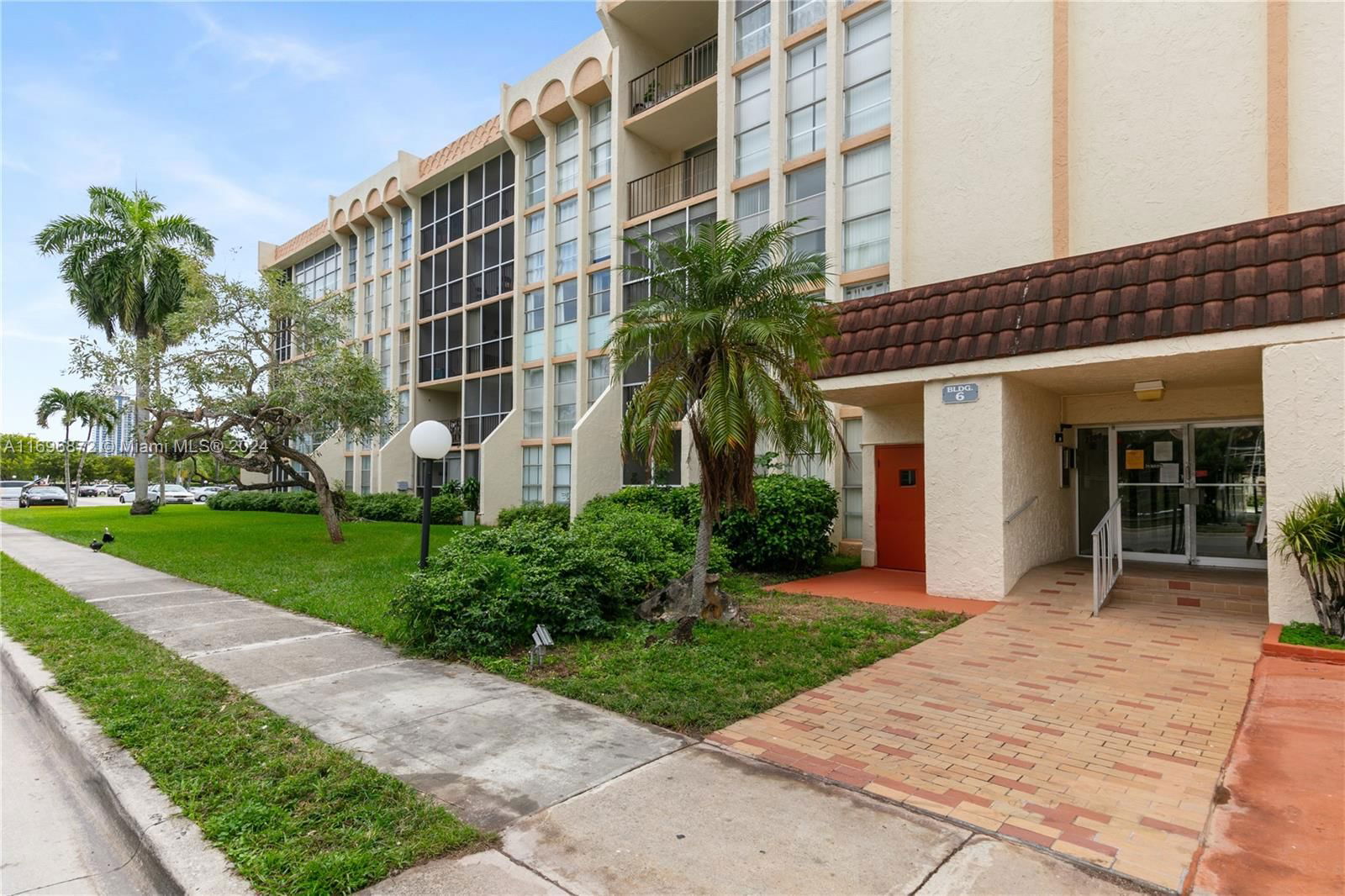 Real estate property located at 2000 Atlantic Shores Blvd #502, Broward, DESOTO PARK CONDO, Hallandale Beach, FL