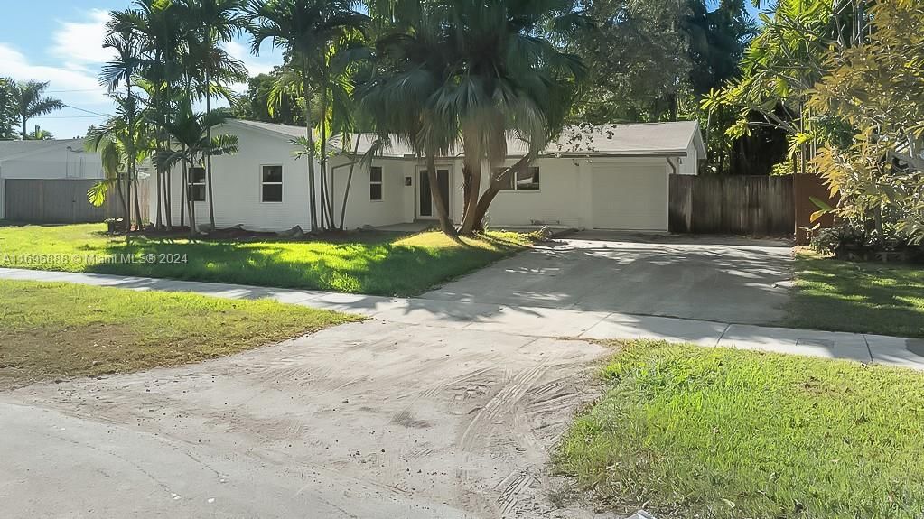 Real estate property located at 9934 195th St, Miami-Dade, BEL AIRE SEC 3, Cutler Bay, FL