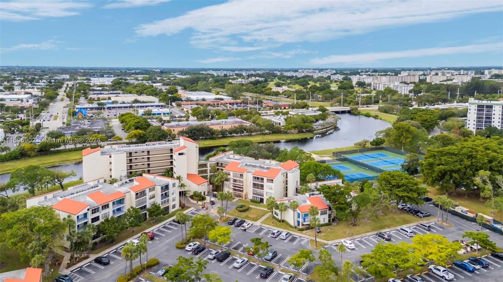 Real estate property located at 2326 Cypress Bend Dr #218, Broward, CYPRESS BEND I-D CONDO, Pompano Beach, FL