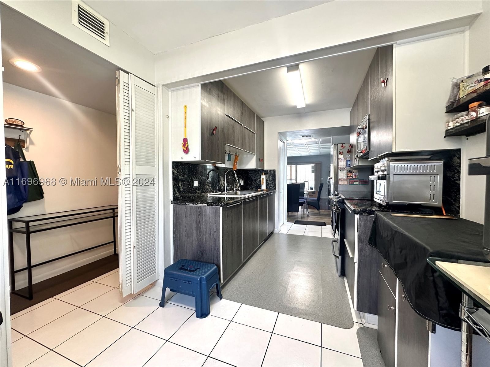 Real estate property located at 12900 13th St #214E, Broward, Hawthorne At Century Vill, Pembroke Pines, FL