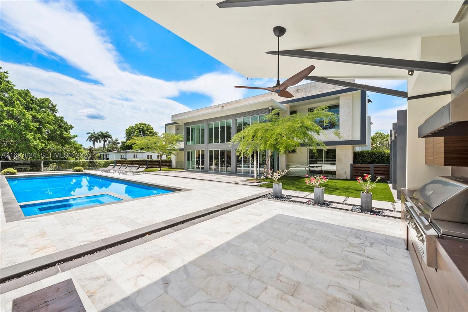 Real estate property located at 14305 Stirling Rd, Broward, Everglade Sugar & Land Co, Southwest Ranches, FL