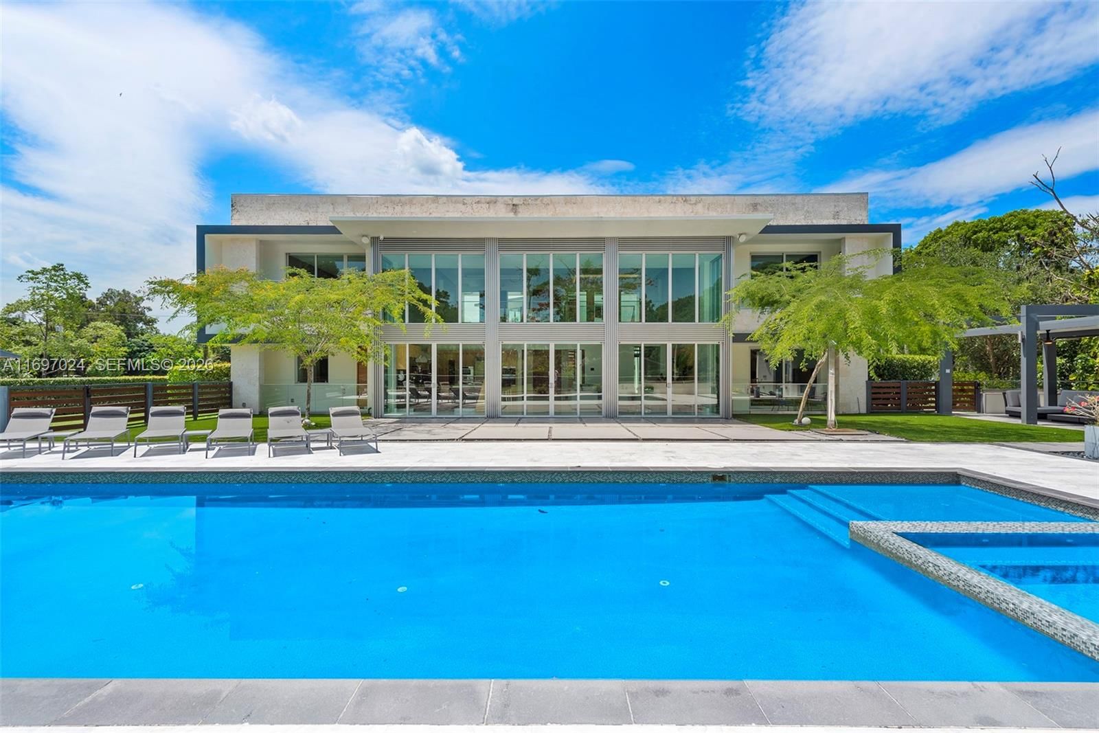 Real estate property located at 14305 Stirling Rd, Broward, Everglade Sugar & Land Co, Southwest Ranches, FL
