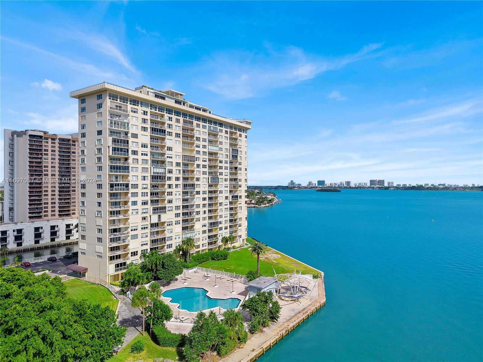 Real estate property located at 11111 Biscayne Blvd #12F, Miami-Dade, JOCKEY CLUB CONDO, Miami, FL