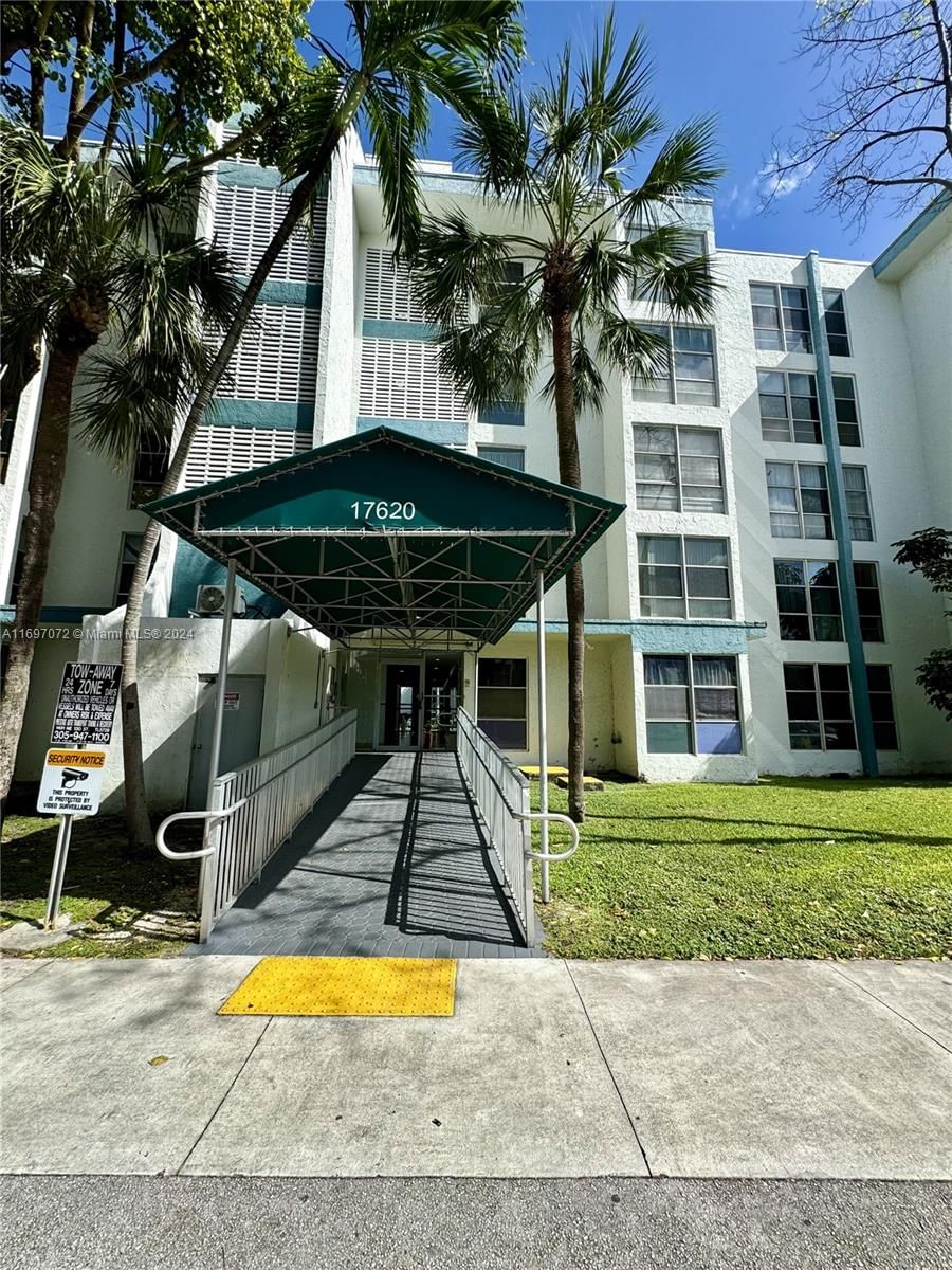 Real estate property located at 17620 Atlantic Blvd #316, Miami-Dade, AVILA CONDO, Sunny Isles Beach, FL