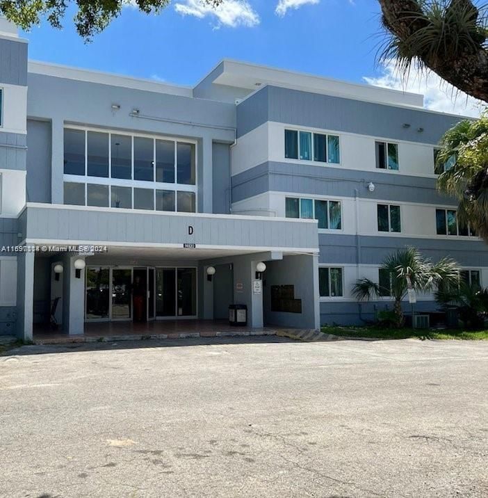 Real estate property located at 14820 Naranja Lakes Blvd D2N, Miami-Dade, NARANJA LAKES CONDO NO 5, Homestead, FL