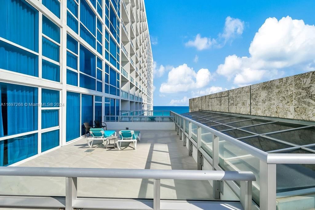 Real estate property located at 6801 Collins Ave #604, Miami-Dade, CENTRAL CARILLON BEACH CO, Miami Beach, FL