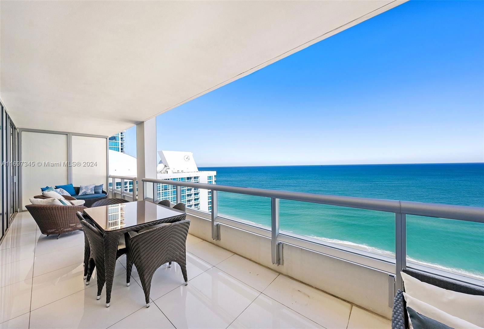 Real estate property located at 6799 Collins Ave #1704, Miami-Dade, SOUTH CARILLON BEACH COND, Miami Beach, FL