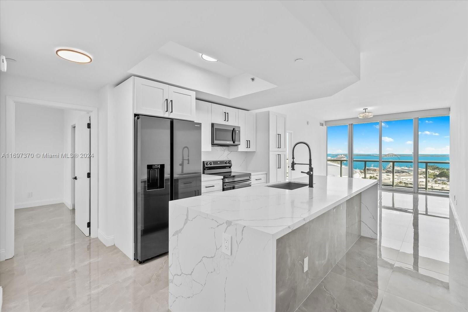 Real estate property located at 888 Biscayne Blvd #1804, Miami-Dade, MARINABLUE CONDO, Miami, FL