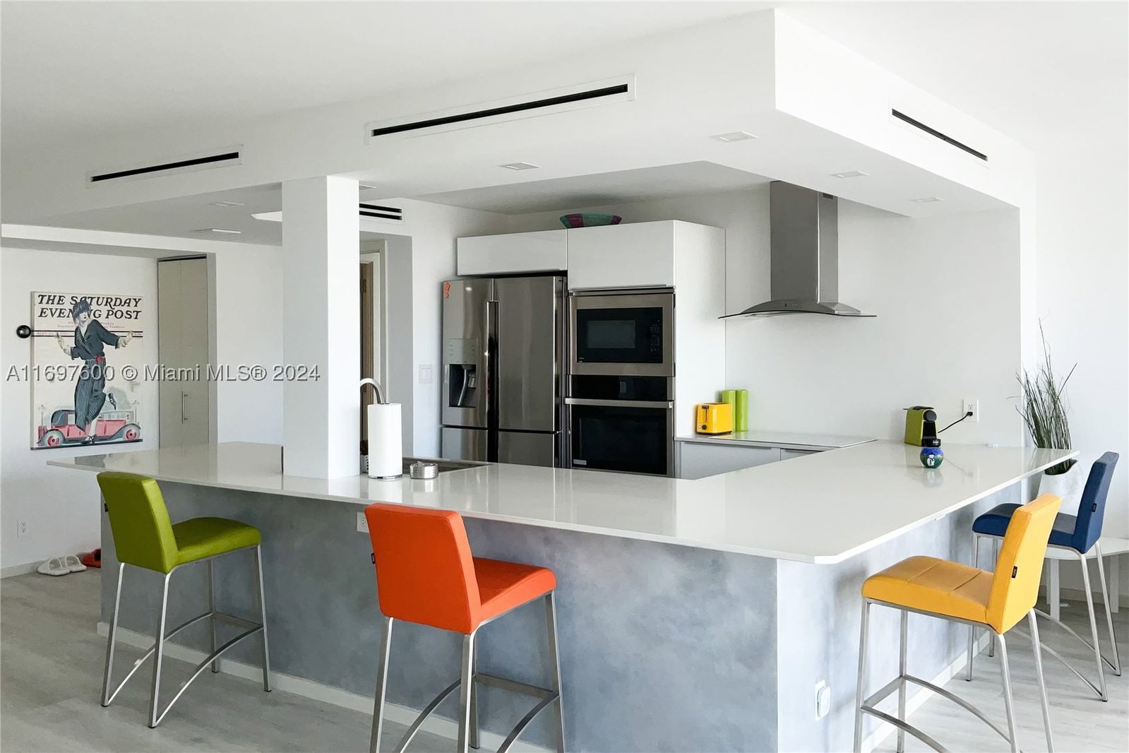 Real estate property located at 800 Parkview Dr #708, Broward, Oceanview Park Condo, Hallandale Beach, FL