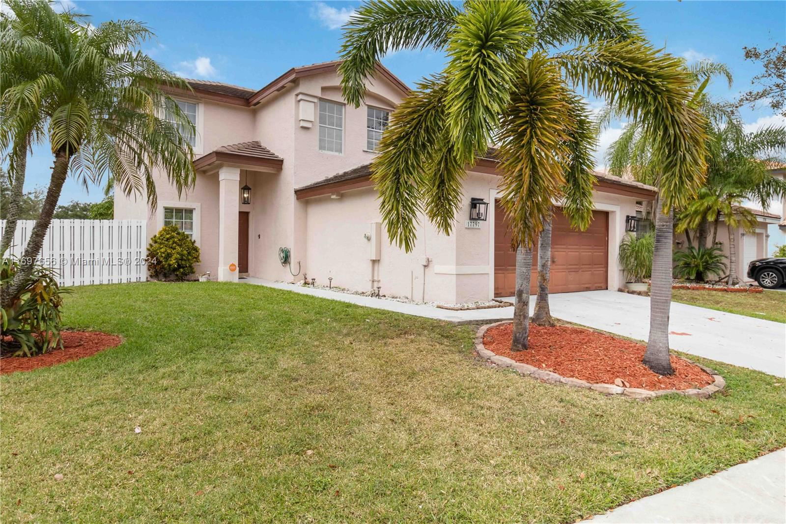 Real estate property located at 17797 28th St, Broward, SILVER LAKES PHASE III, Miramar, FL