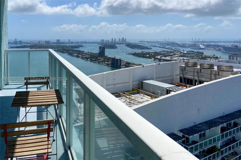 Real estate property located at 1900 Bayshore Dr #4407, Miami-dade, Quantum On The Bay Condo, Miami, FL