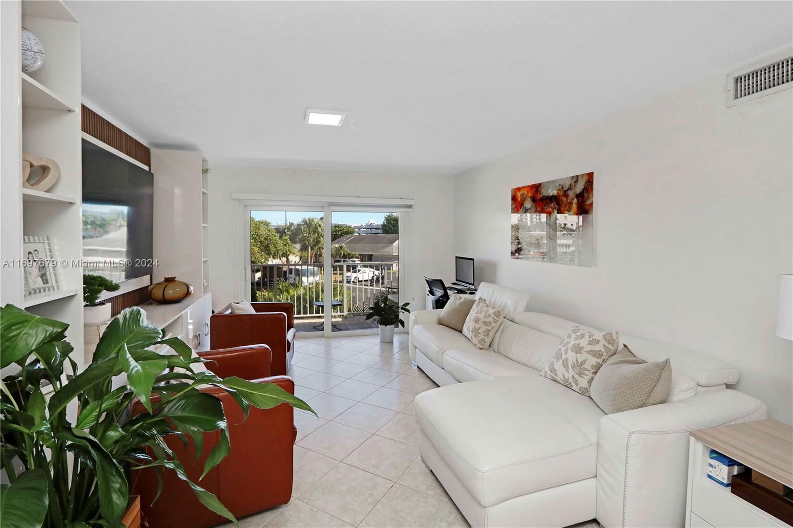 Real estate property located at 7560 82nd St G214, Miami-Dade, VILLAGE AT DADELAND CONDO, Miami, FL