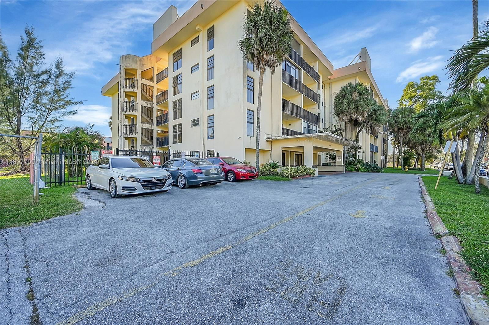 Real estate property located at 650 149th St #406A, Miami-Dade, VICTORY GARDENS CONDO, Miami, FL