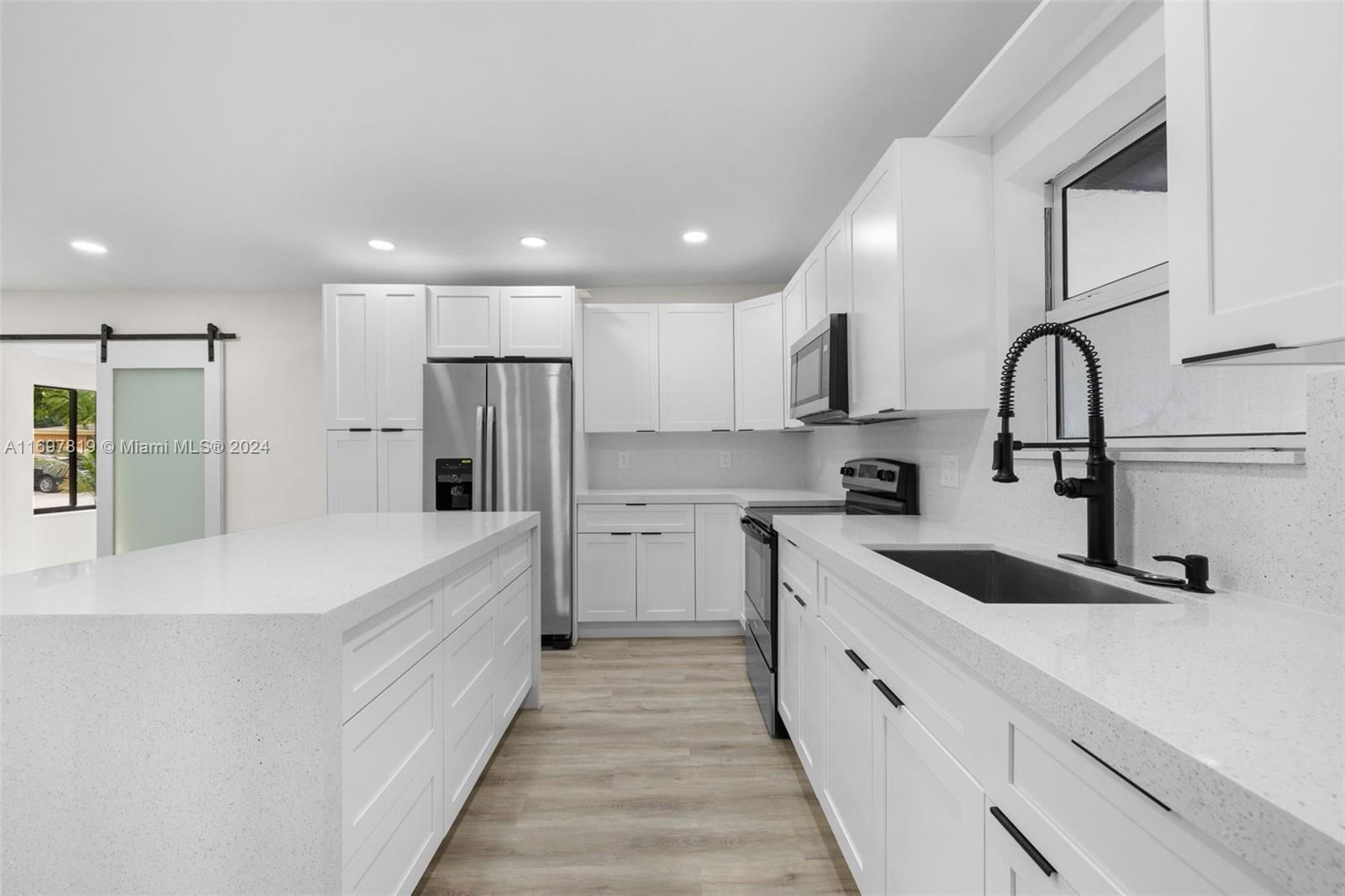 Real estate property located at 331 40th Pl, Miami-dade, Ideal Homes Sub No 3, Hialeah, FL