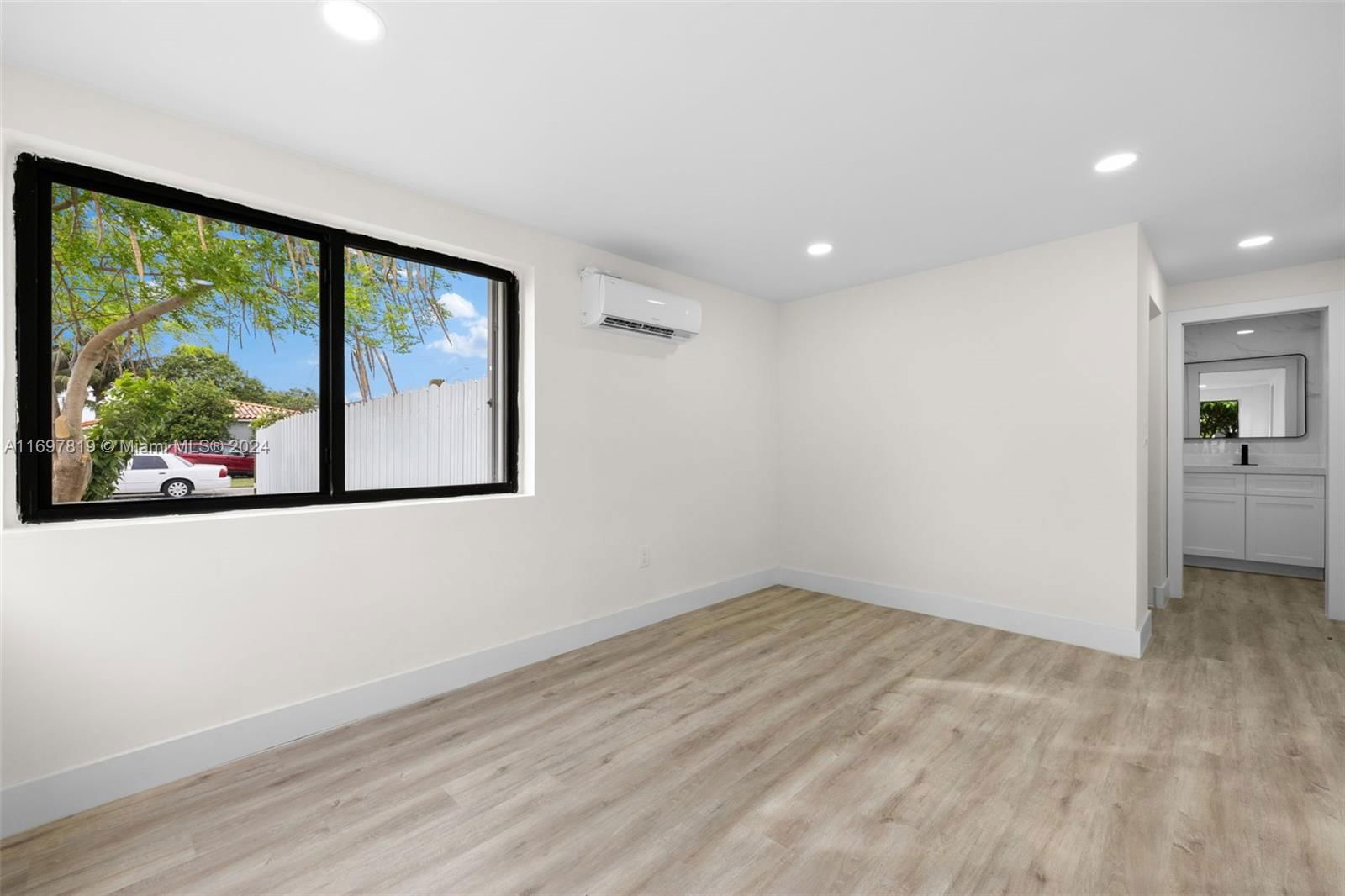 Real estate property located at 331 40th Pl, Miami-dade, Ideal Homes Sub No 3, Hialeah, FL