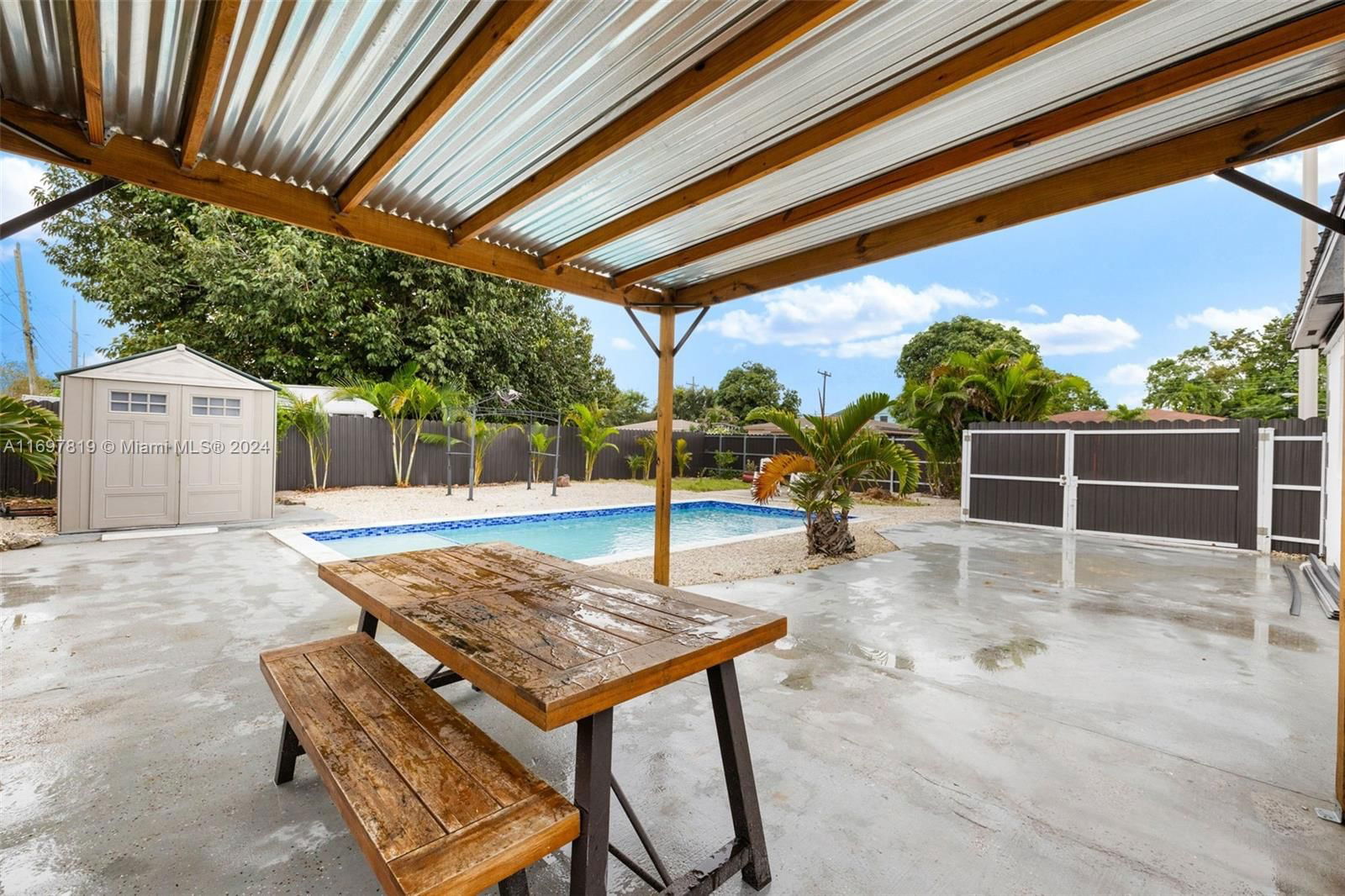 Real estate property located at 331 40th Pl, Miami-dade, Ideal Homes Sub No 3, Hialeah, FL
