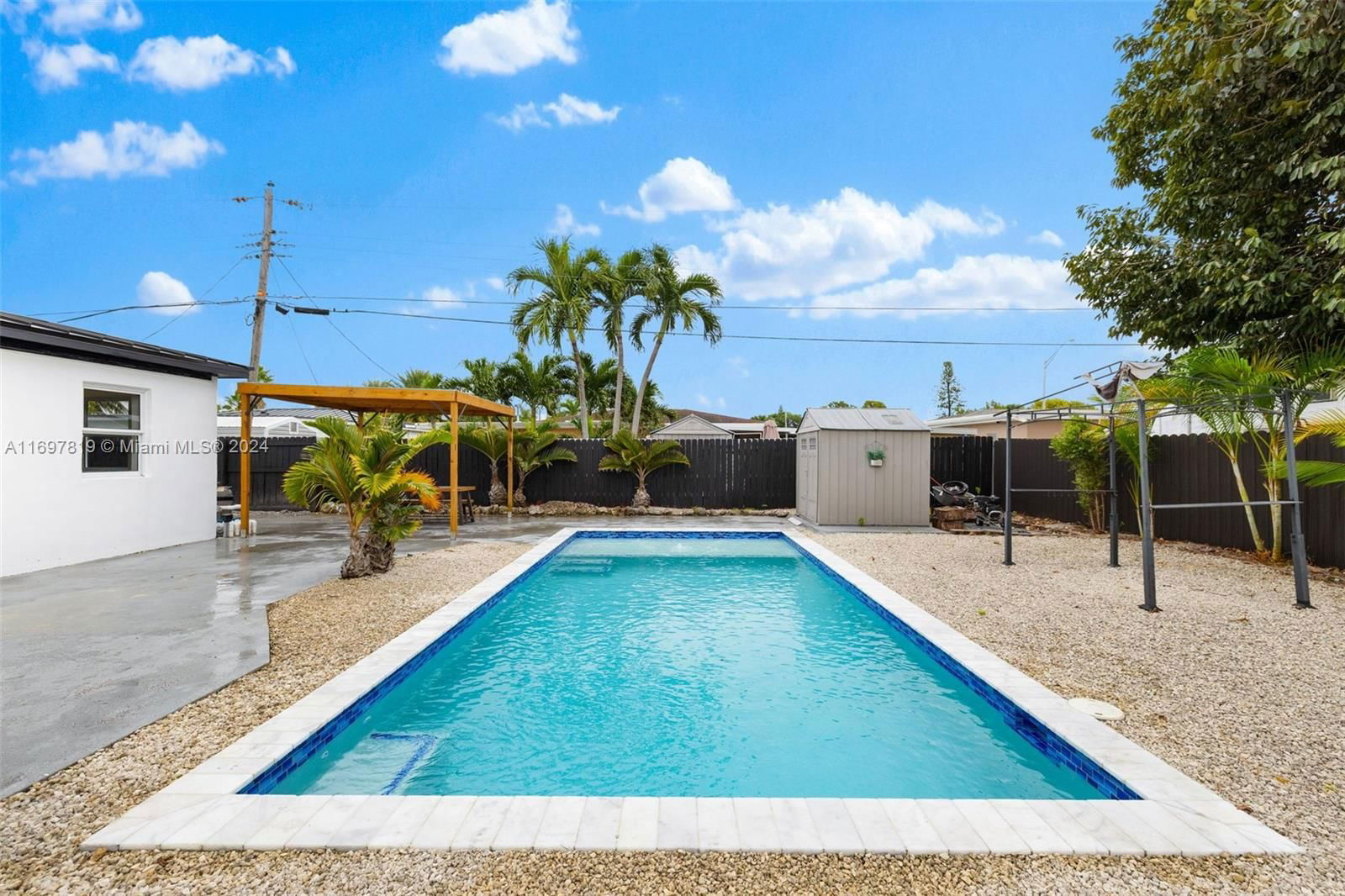 Real estate property located at 331 40th Pl, Miami-dade, Ideal Homes Sub No 3, Hialeah, FL