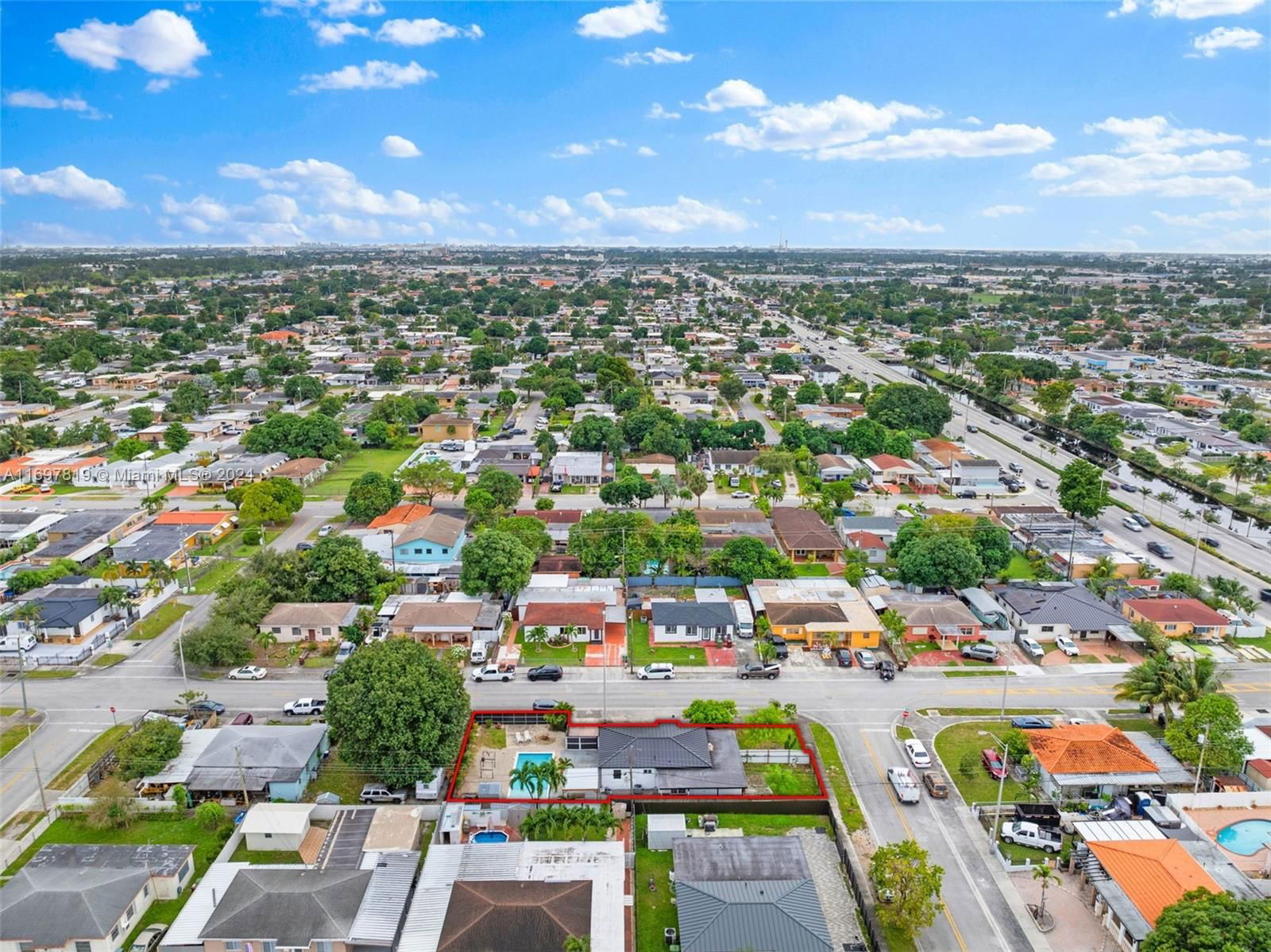 Real estate property located at 331 40th Pl, Miami-dade, Ideal Homes Sub No 3, Hialeah, FL