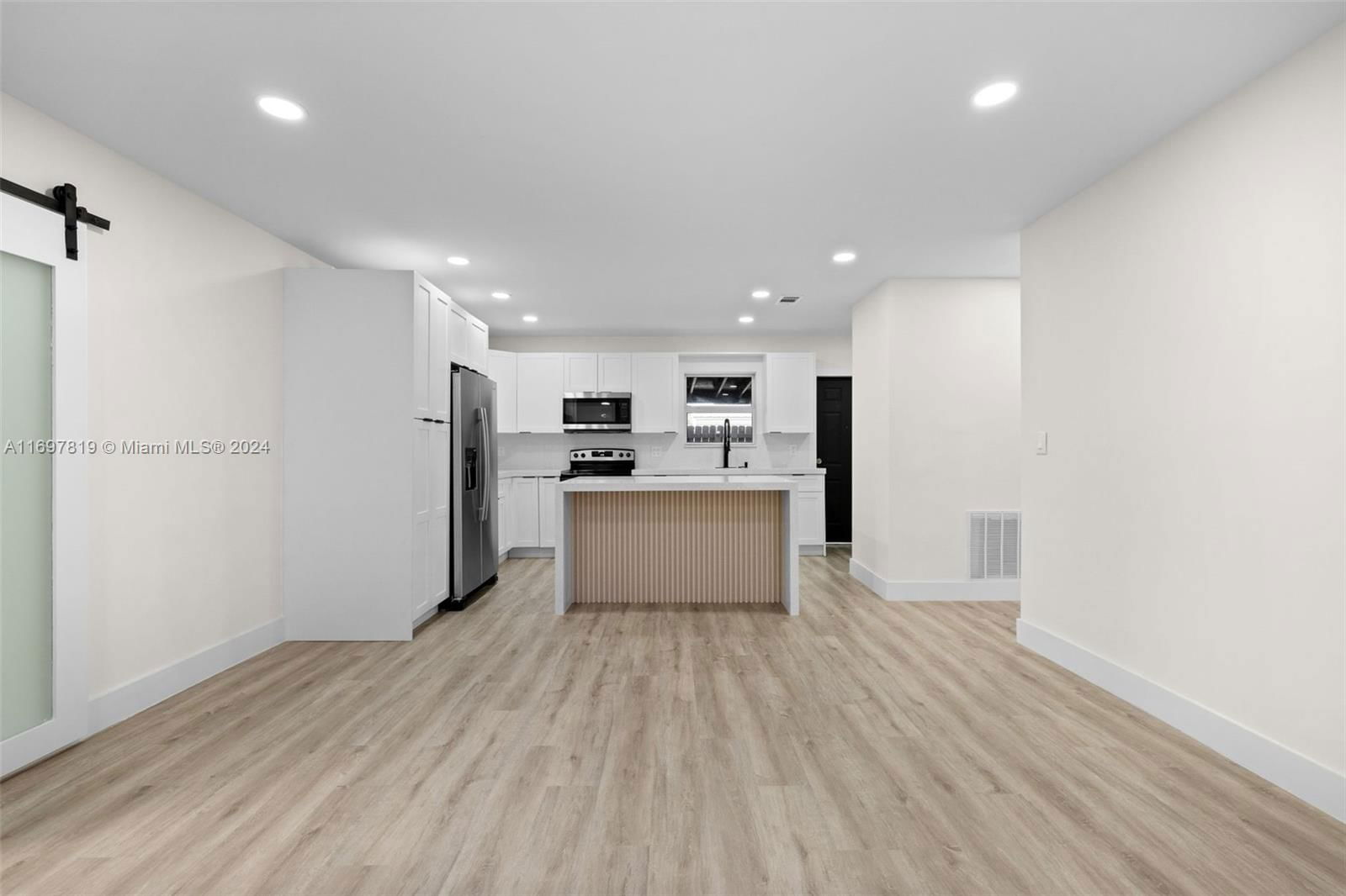 Real estate property located at 331 40th Pl, Miami-dade, Ideal Homes Sub No 3, Hialeah, FL