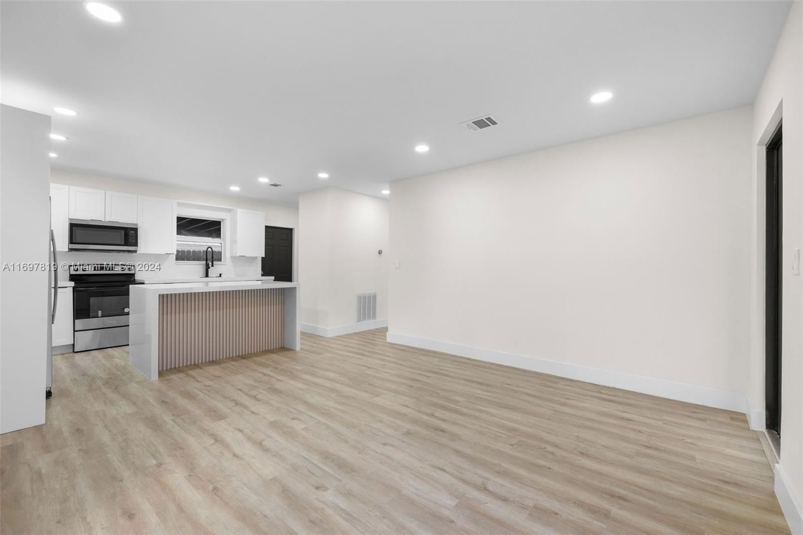 Real estate property located at 331 40th Pl, Miami-dade, Ideal Homes Sub No 3, Hialeah, FL