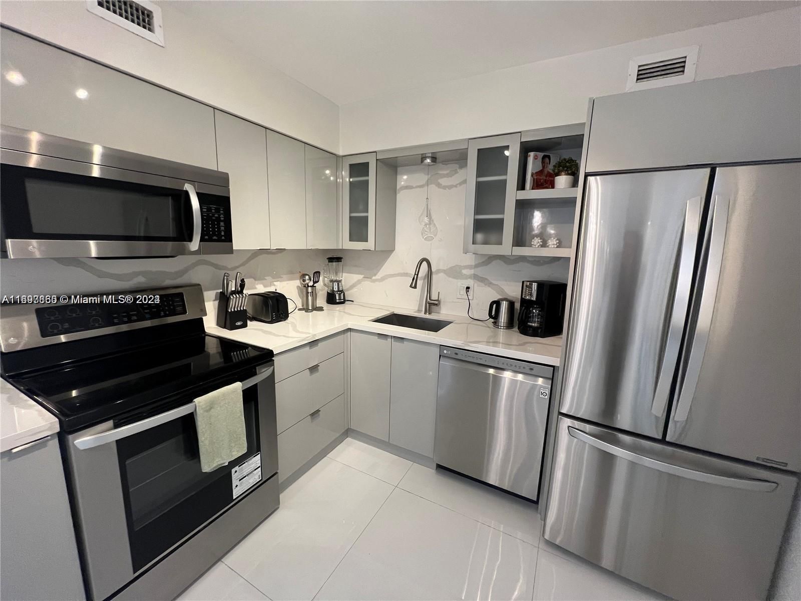 Real estate property located at 5161 COLLINS AVE #1403, Miami-dade, Seacoast 5151 Condo, Miami Beach, FL