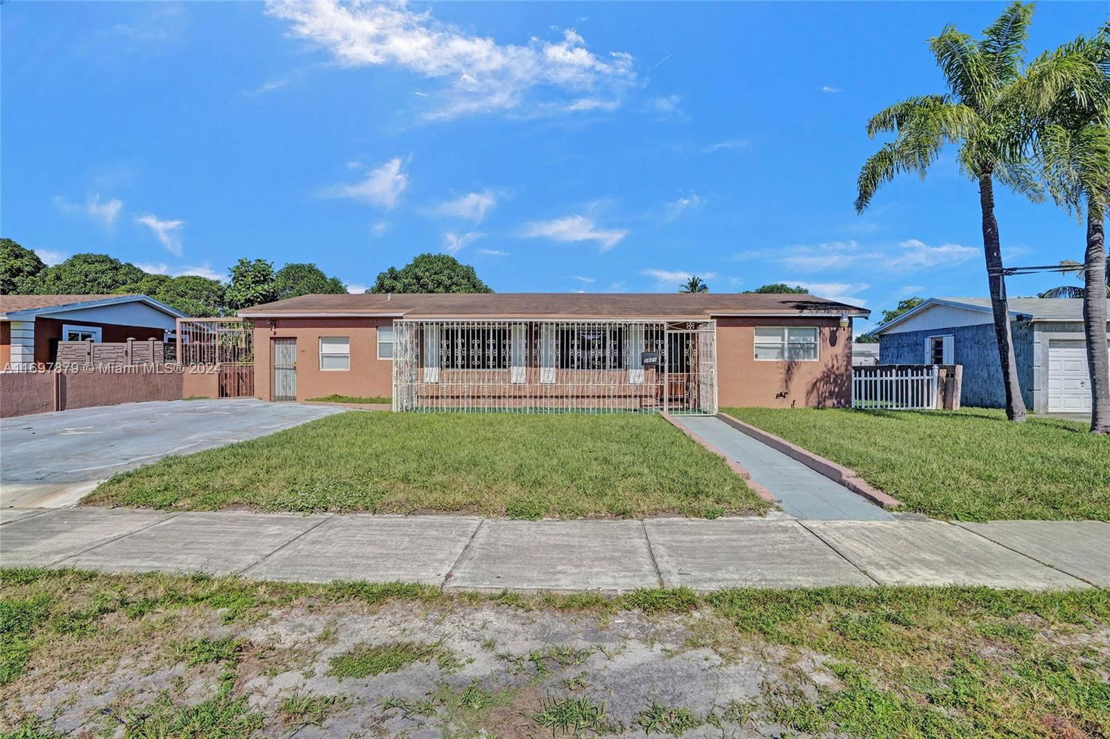 Real estate property located at 2821 209th Ter, Miami-dade, Liberty Homes Estates Sec, Miami Gardens, FL