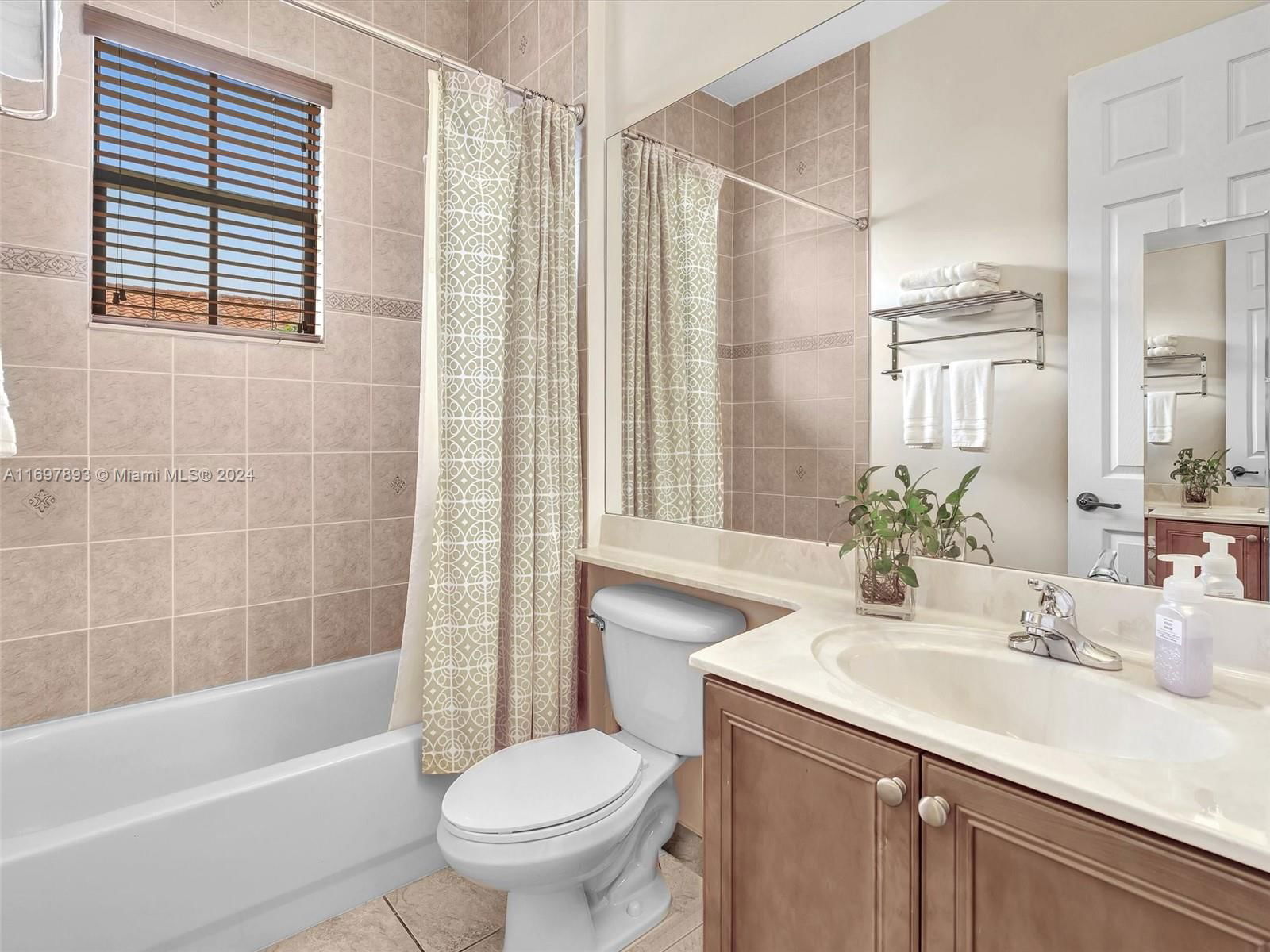 Real estate property located at 3750 88th Ter, Broward, Monterra-estada, Cooper City, FL