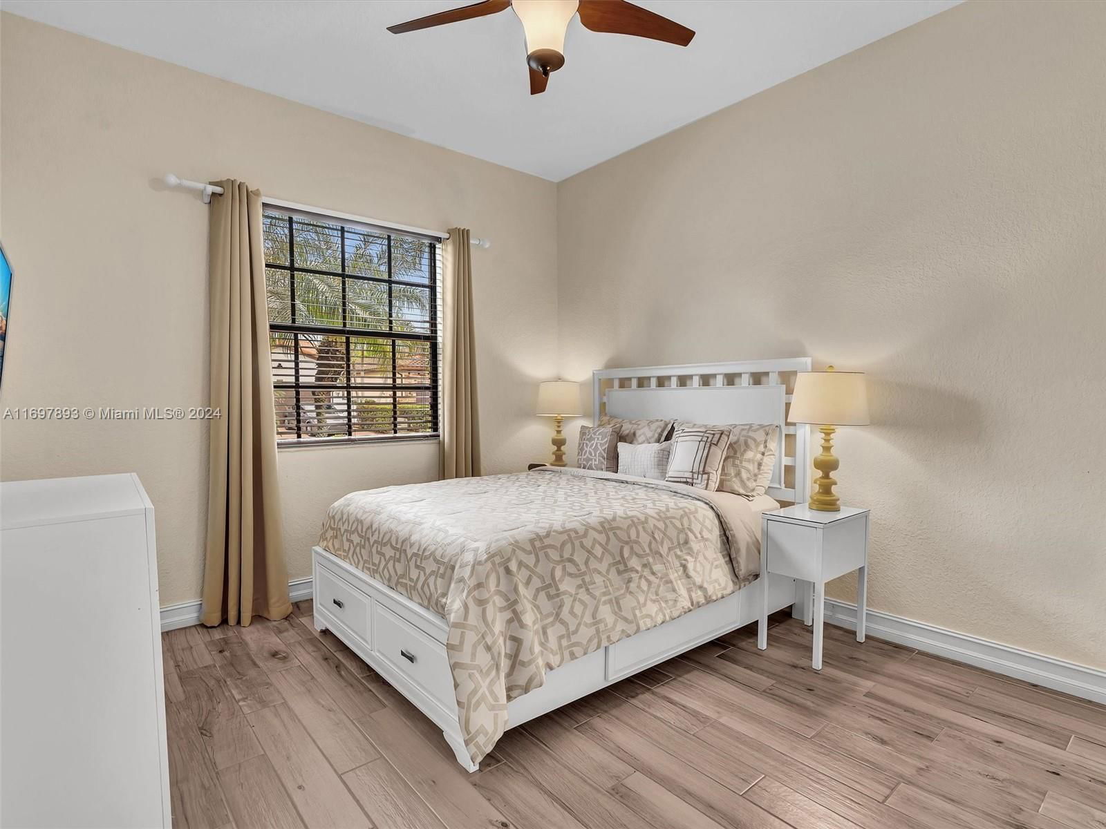 Real estate property located at 3750 88th Ter, Broward, Monterra-estada, Cooper City, FL