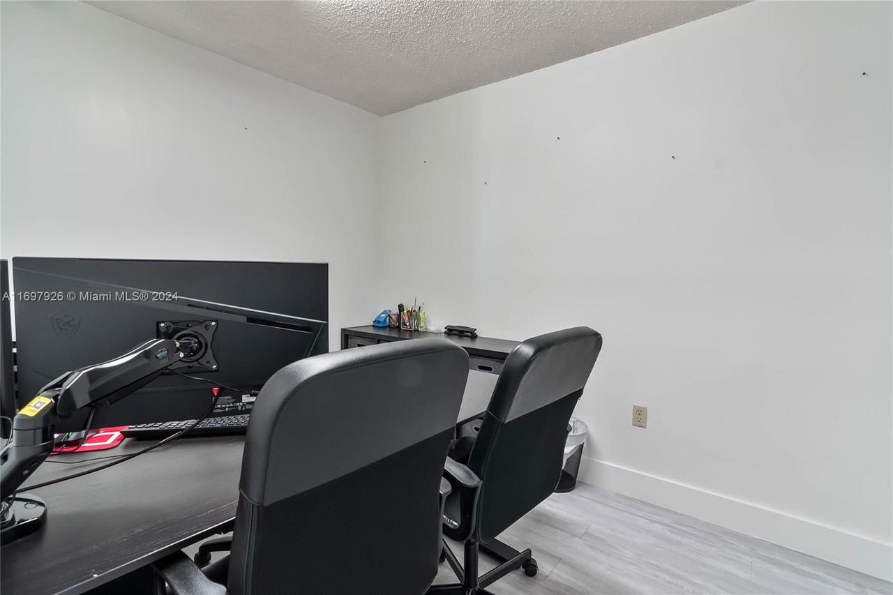 Real estate property located at 6520 24th St, Miami-dade, Miami, FL