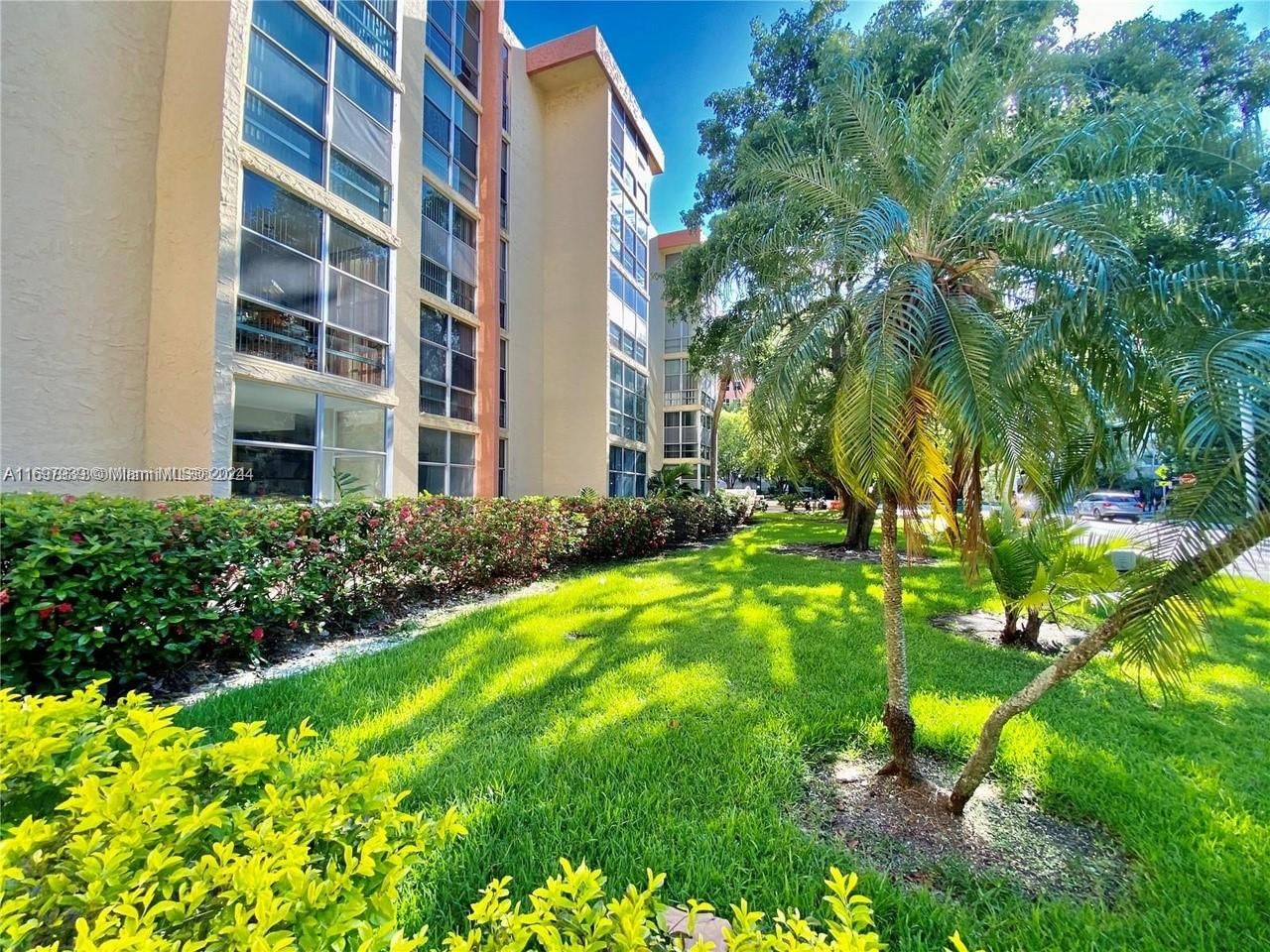 Real estate property located at 210 172 St #423, Miami-dade, Avila South Condo, Sunny Isles Beach, FL
