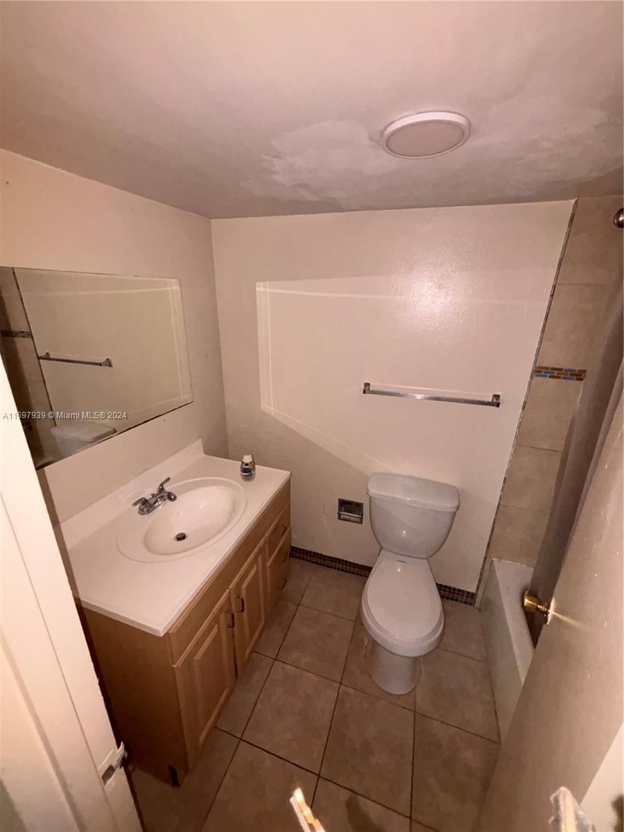 Real estate property located at 210 172 St #423, Miami-dade, Avila South Condo, Sunny Isles Beach, FL