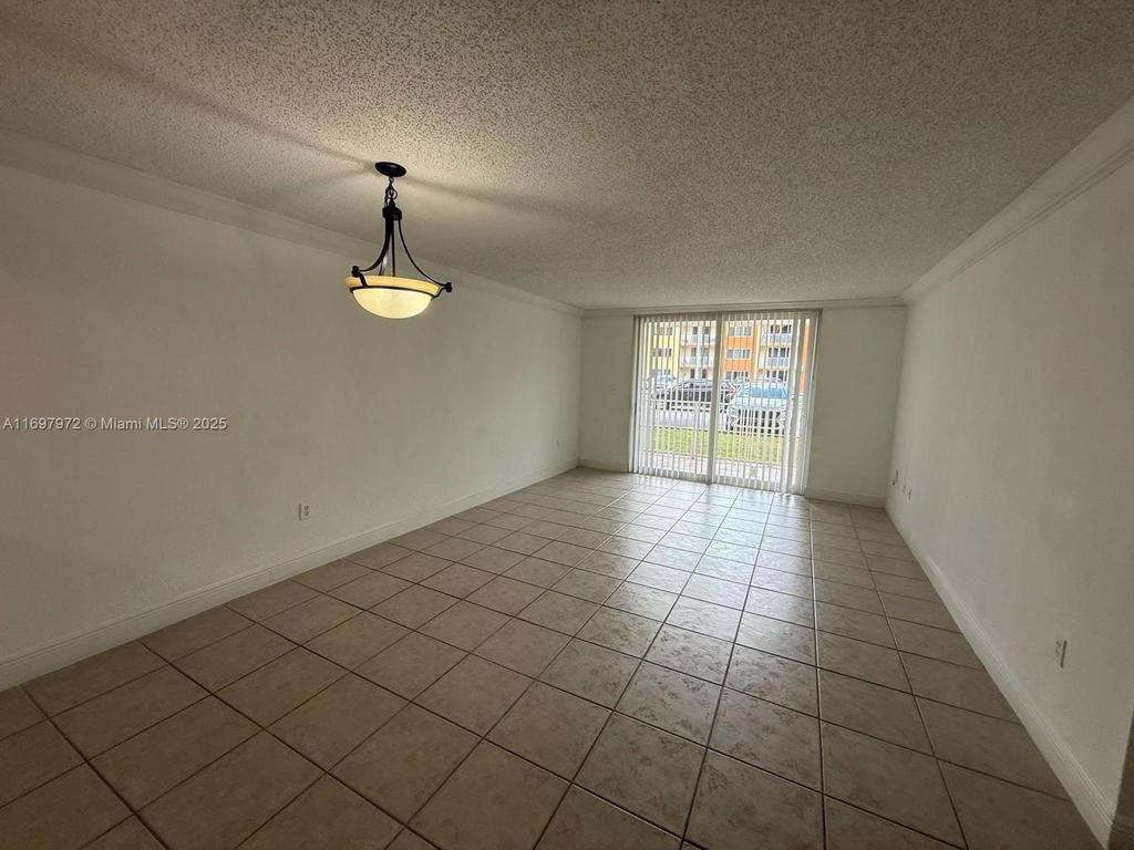 Real estate property located at 7000 186th St #4-114, Miami-dade, Coral Gate West Condo, Hialeah, FL