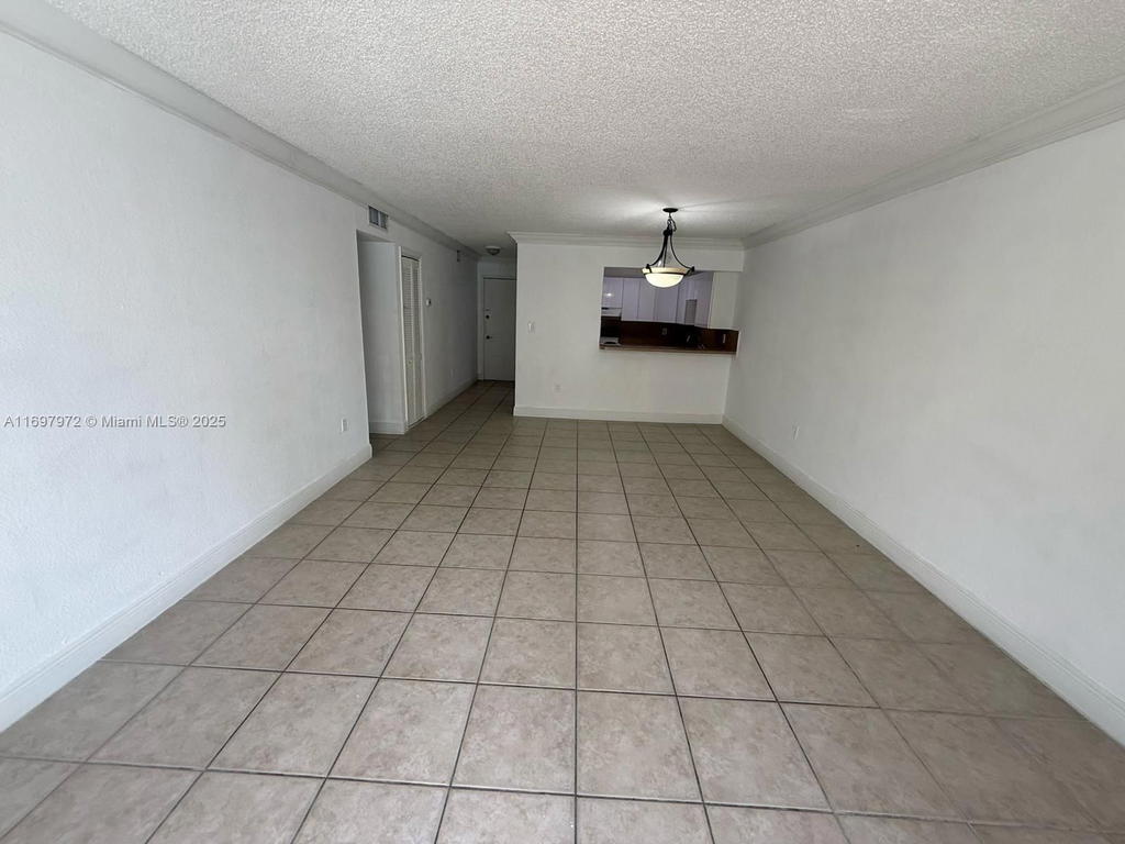 Real estate property located at 7000 186th St #4-114, Miami-dade, Coral Gate West Condo, Hialeah, FL