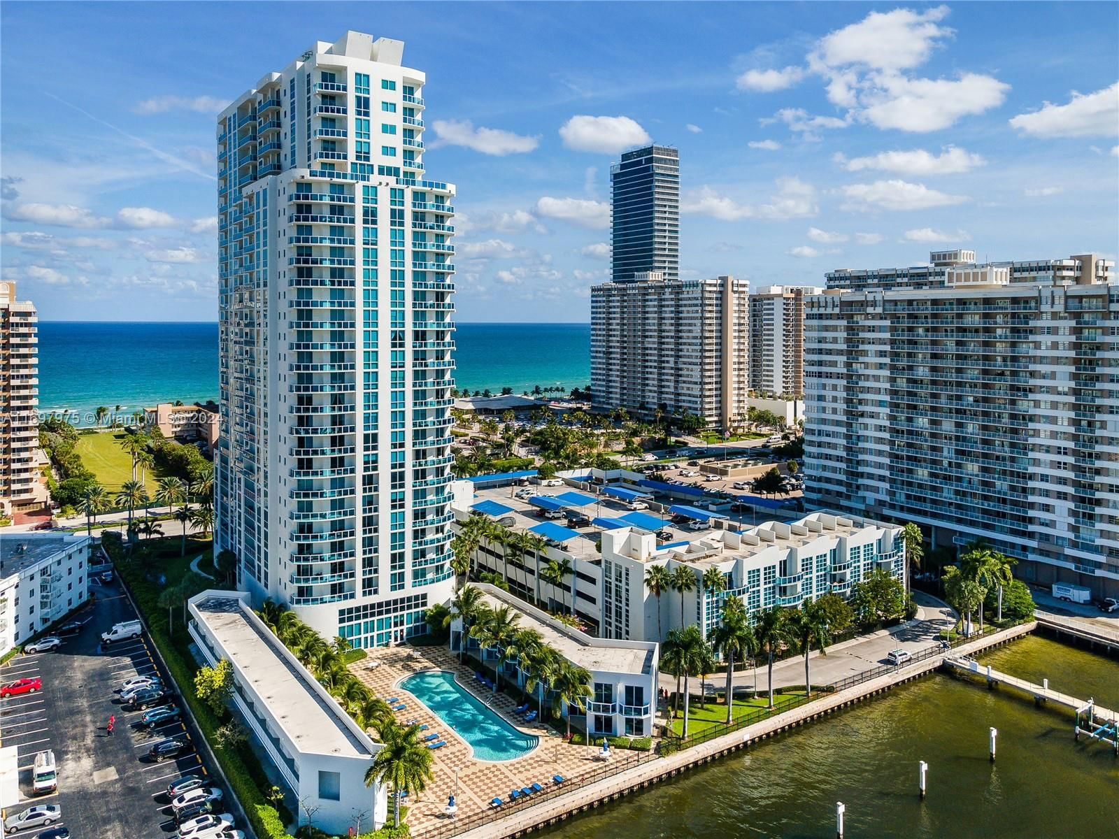 Real estate property located at 1945 Ocean Dr #809, Broward, OCEAN MARINE YACHT CLUB, Hallandale Beach, FL