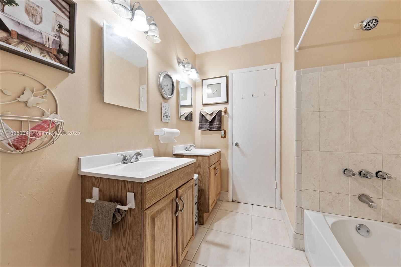 Real estate property located at 720 179th Ter, Miami-dade, Scott Lake Manor Sec 1, Miami Gardens, FL