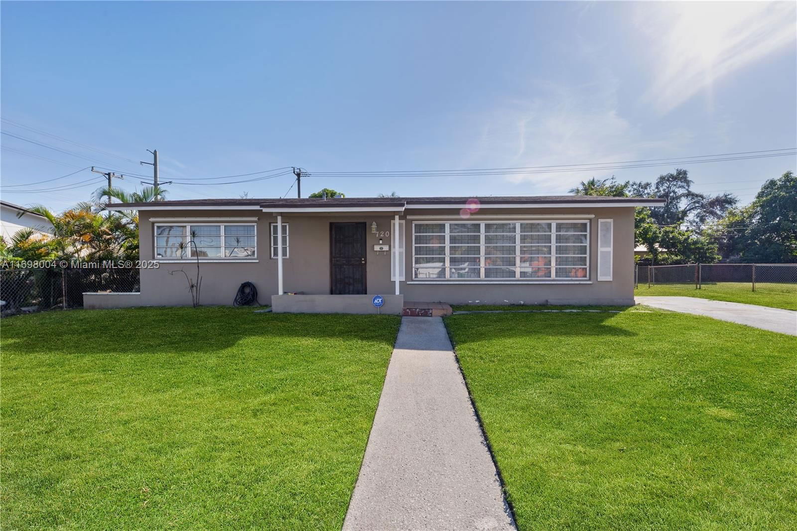 Real estate property located at 720 179th Ter, Miami-dade, Scott Lake Manor Sec 1, Miami Gardens, FL