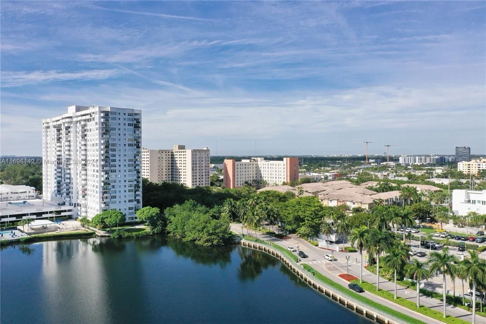 Real estate property located at 2780 183rd St #515, Miami-Dade, COMMODORE PLAZA CONDO, Aventura, FL