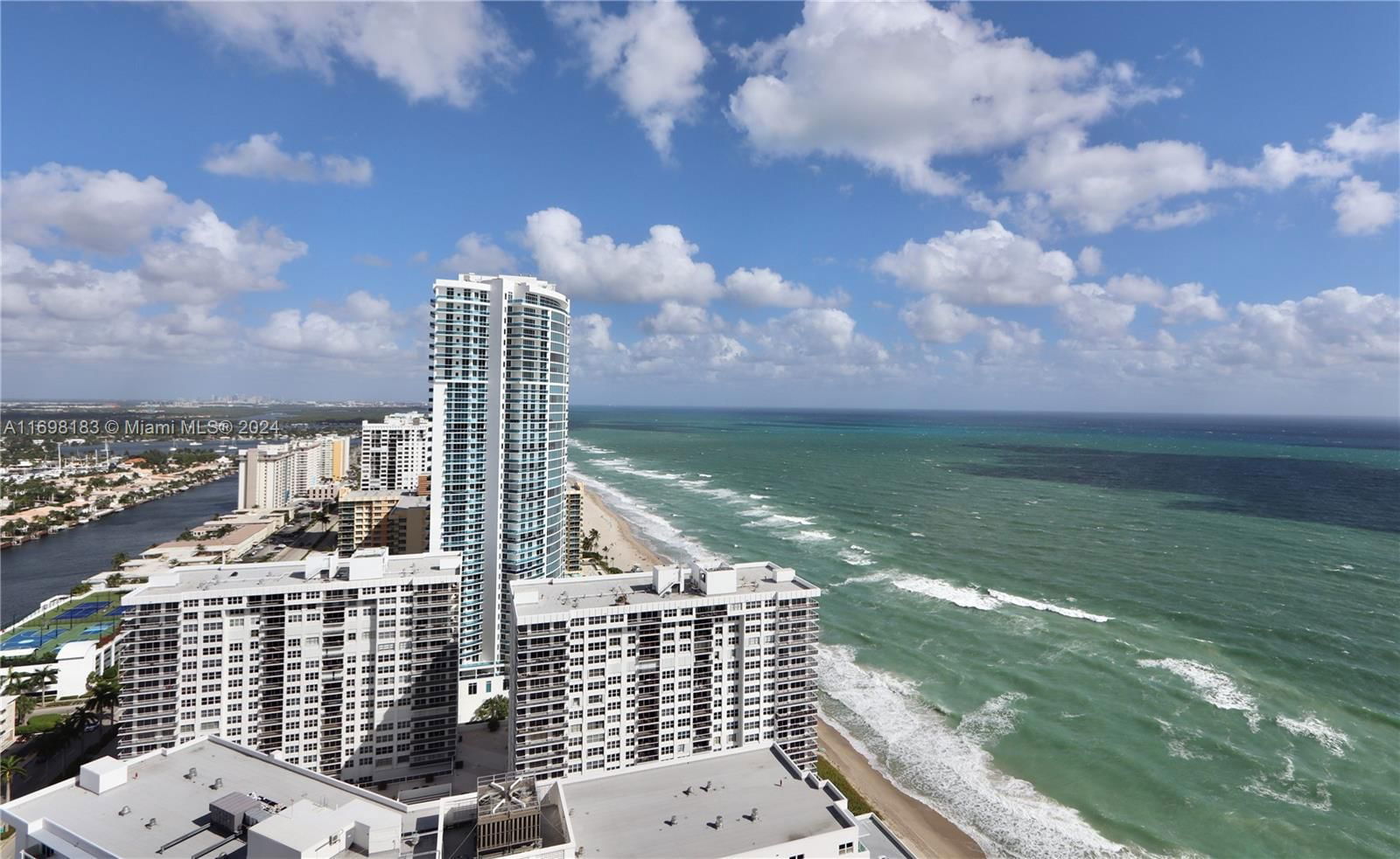 Real estate property located at 3101 Ocean Dr #2405, Broward, OCEAN PALMS CONDO, Hollywood, FL