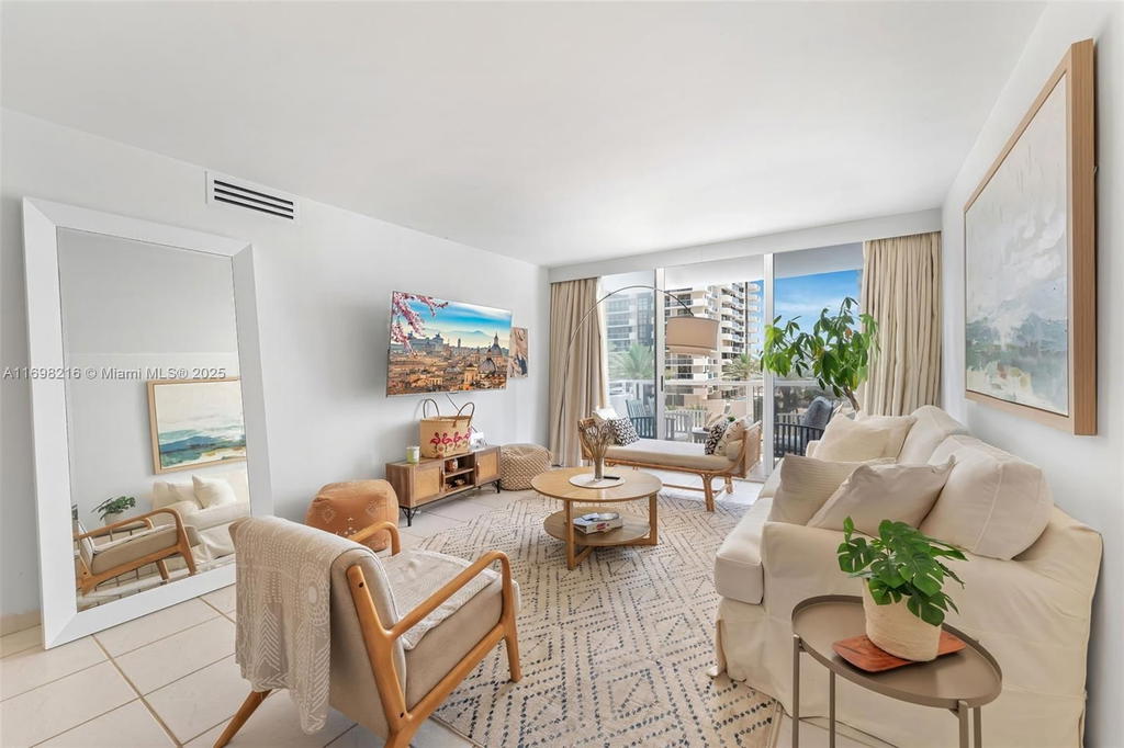 Real estate property located at 5700 Collins Ave #5B, Miami-dade, Seacoast 5700 Condo, Miami Beach, FL
