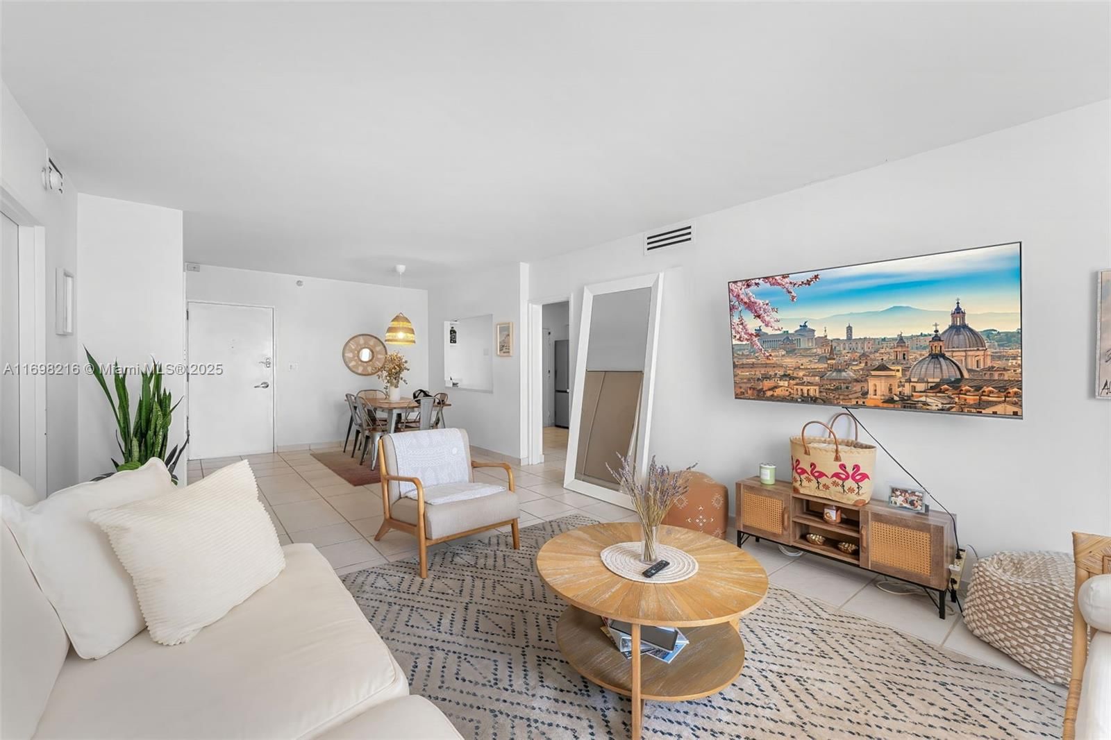 Real estate property located at 5700 Collins Ave #5B, Miami-dade, Seacoast 5700 Condo, Miami Beach, FL
