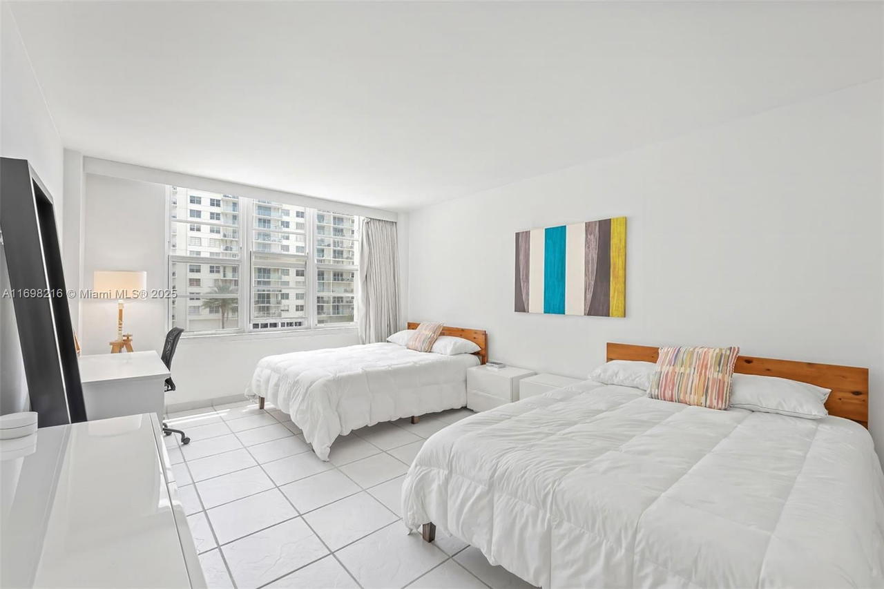 Real estate property located at 5700 Collins Ave #5B, Miami-dade, Seacoast 5700 Condo, Miami Beach, FL