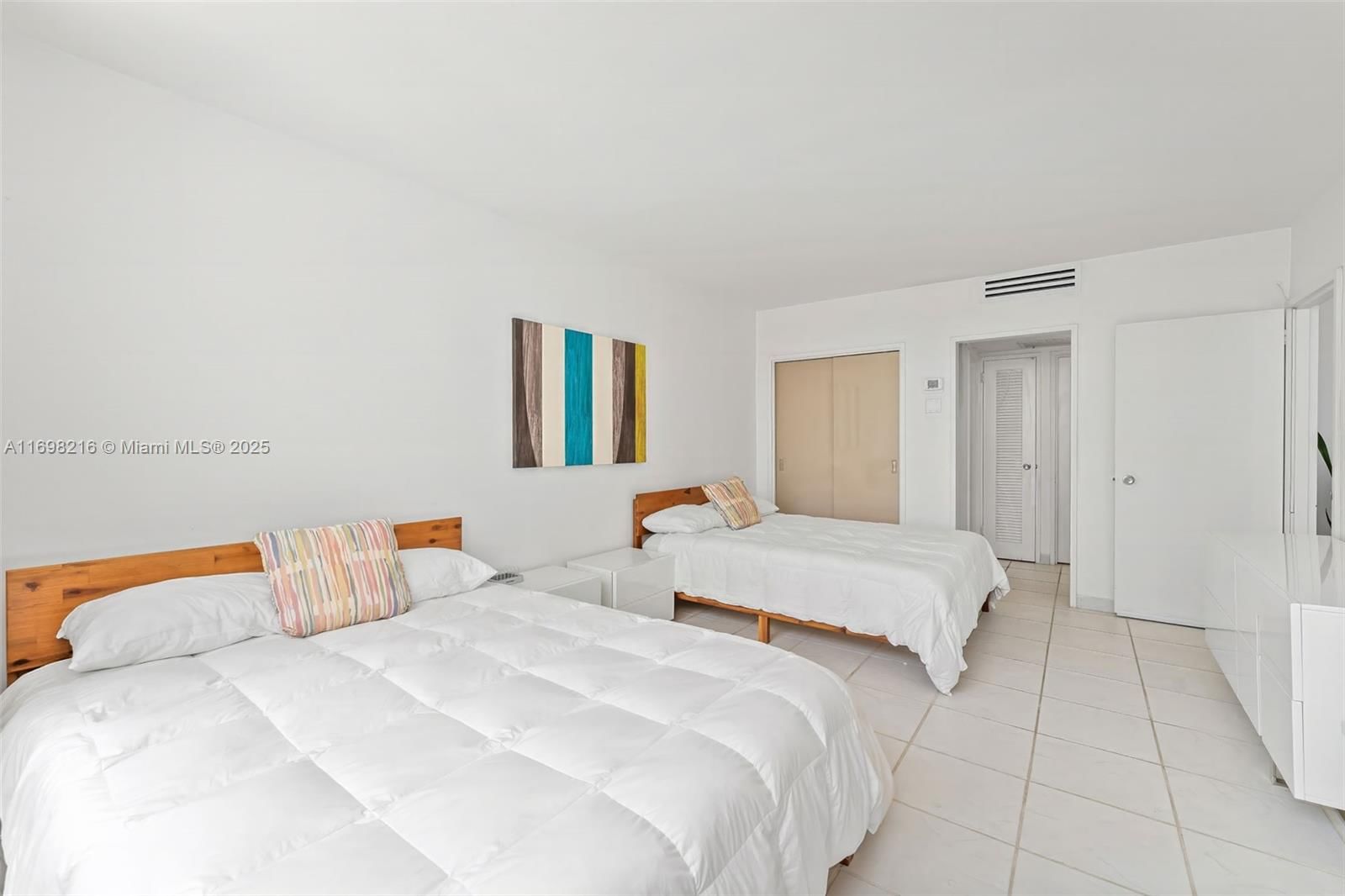 Real estate property located at 5700 Collins Ave #5B, Miami-dade, Seacoast 5700 Condo, Miami Beach, FL