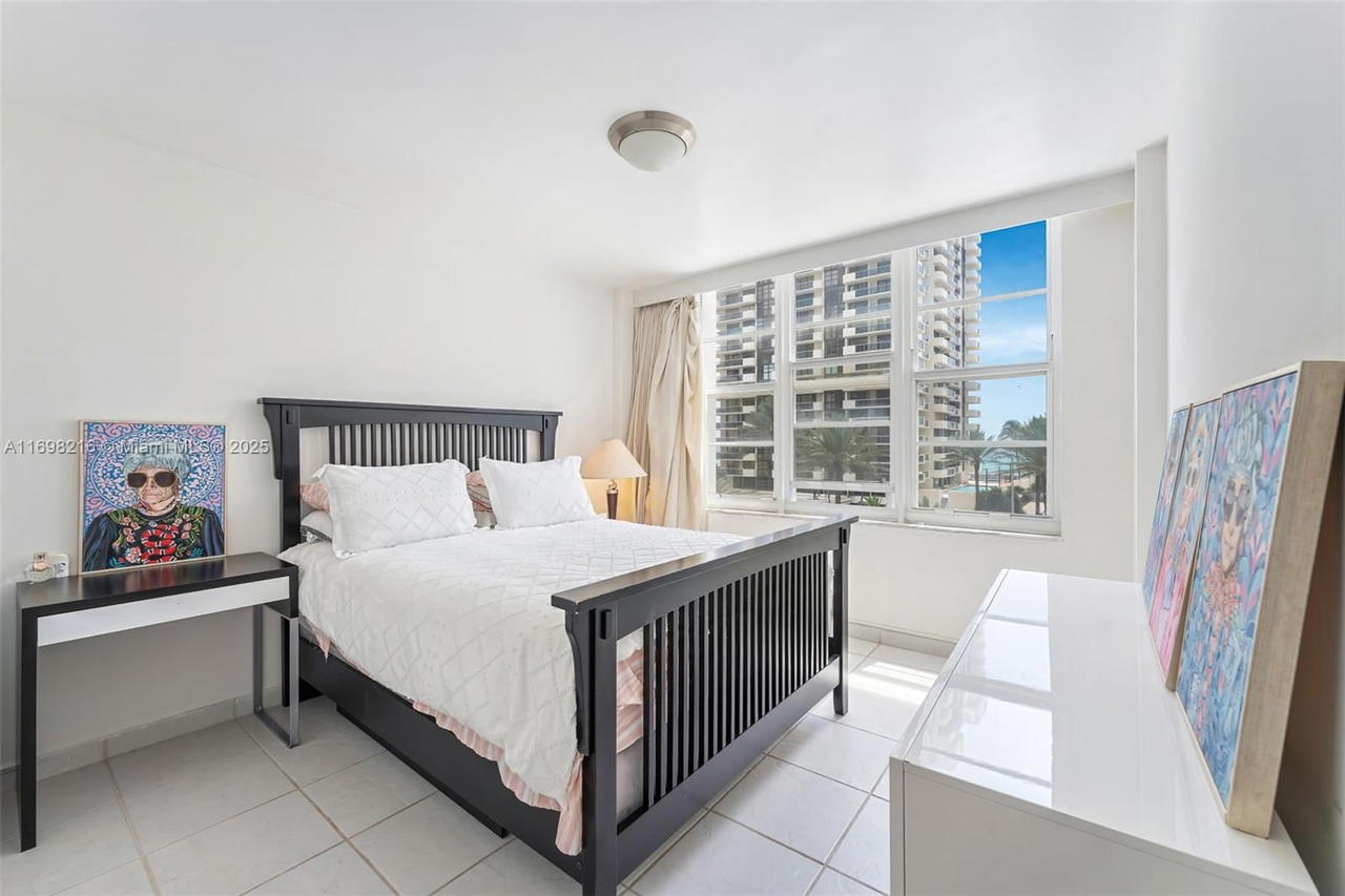 Real estate property located at 5700 Collins Ave #5B, Miami-dade, Seacoast 5700 Condo, Miami Beach, FL