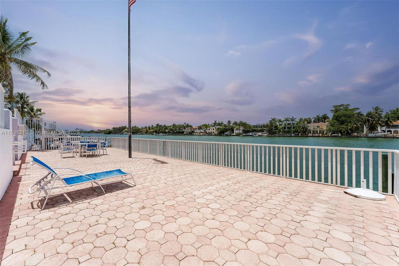 Real estate property located at 5700 Collins Ave #5B, Miami-dade, Seacoast 5700 Condo, Miami Beach, FL