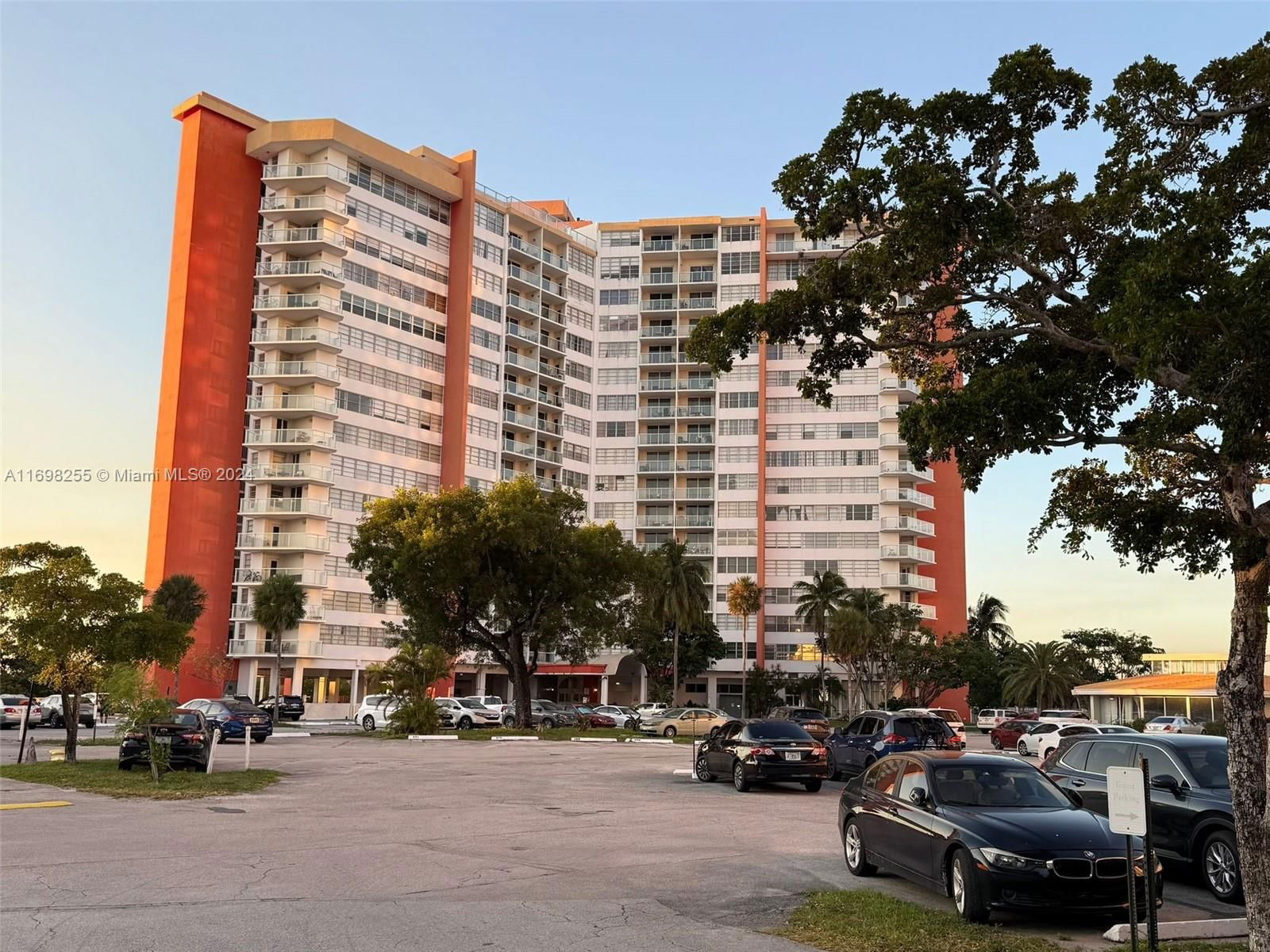 Real estate property located at 1301 Miami Gardens Dr #1025W, Miami-Dade, BUCKLEY TOWERS CONDO - EA, Miami, FL