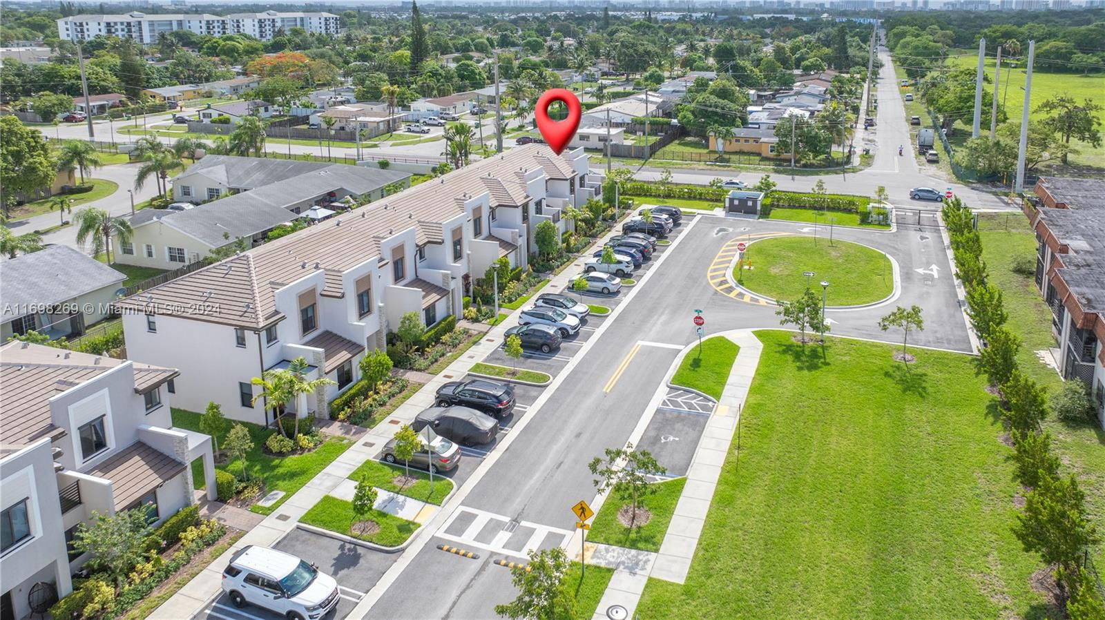 Real estate property located at 979 211th St #979, Miami-Dade, VIA VENTURA NEIGHBORHOOD, Miami, FL